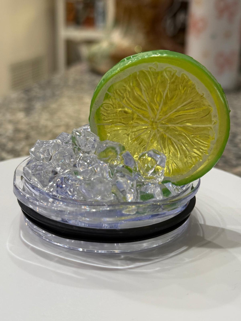 Fake Ice Fruit Tumbler Lid – Decorative Ice Effect Lid for 20 oz Tumblers – BPA-Free Drink Topper with Straw Cover