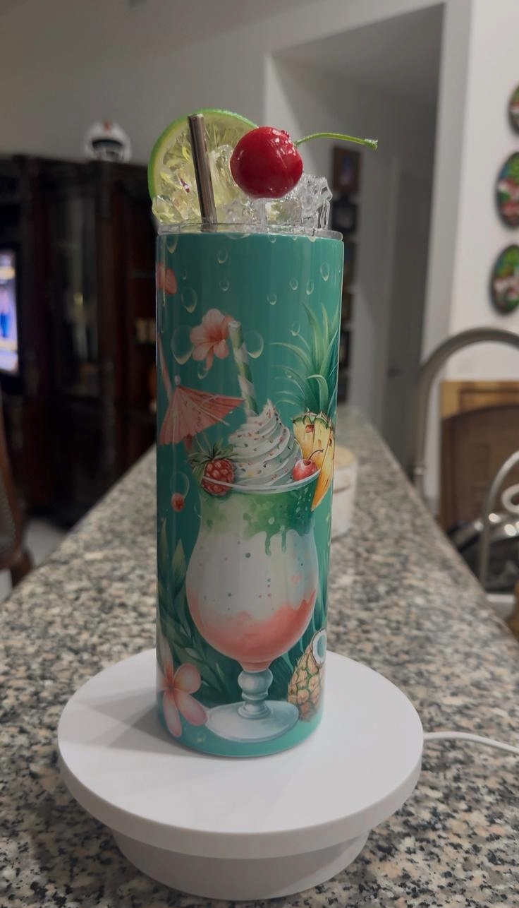 Fake Ice Fruit Tumbler Lid – Decorative Ice Effect Lid for 20 oz Tumblers – BPA-Free Drink Topper with Straw Cover